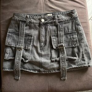 Chic Gray Skirt with Textured Finish